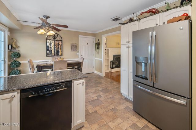 25 Longview Drive, Clifton Park, NY 12065