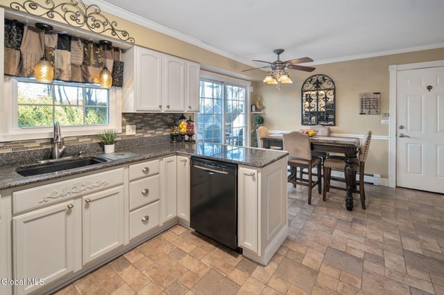 25 Longview Drive, Clifton Park, NY 12065