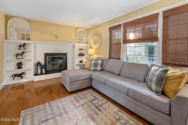 25 Longview Drive, Clifton Park, NY 12065