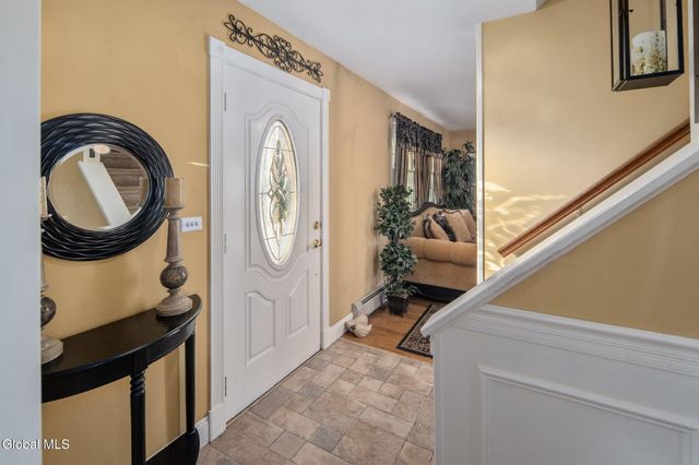 25 Longview Drive, Clifton Park, NY 12065