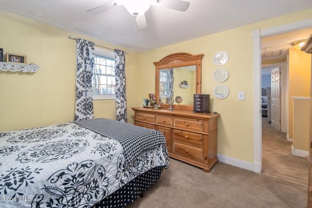 25 Longview Drive, Clifton Park, NY 12065