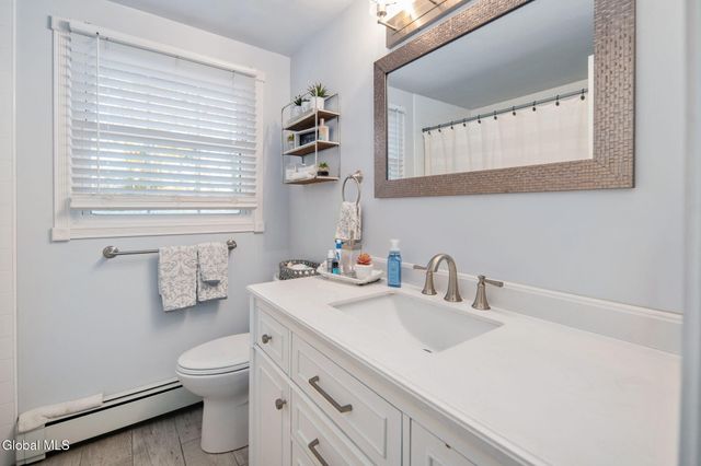 25 Longview Drive, Clifton Park, NY 12065