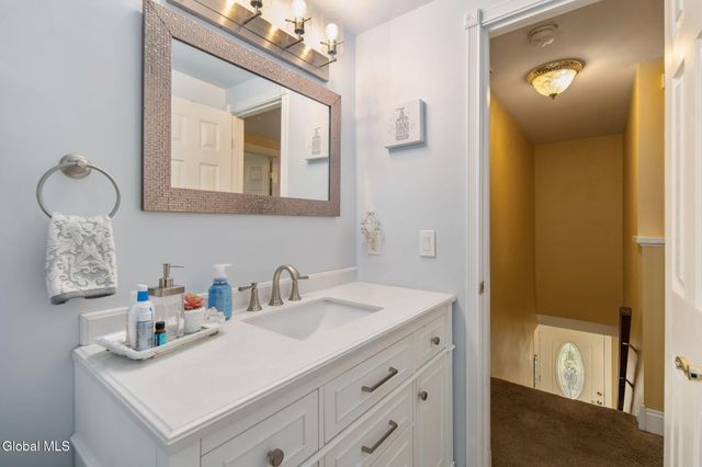 25 Longview Drive, Clifton Park, NY 12065