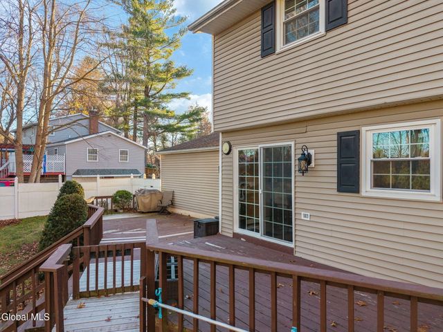 25 Longview Drive, Clifton Park, NY 12065