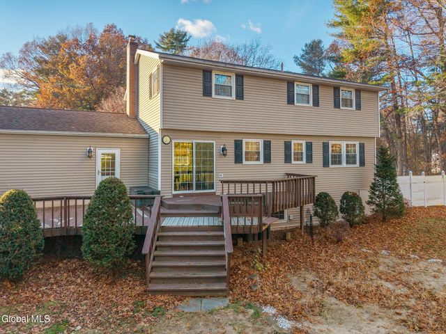 25 Longview Drive, Clifton Park, NY 12065