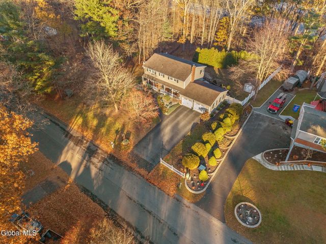 25 Longview Drive, Clifton Park, NY 12065