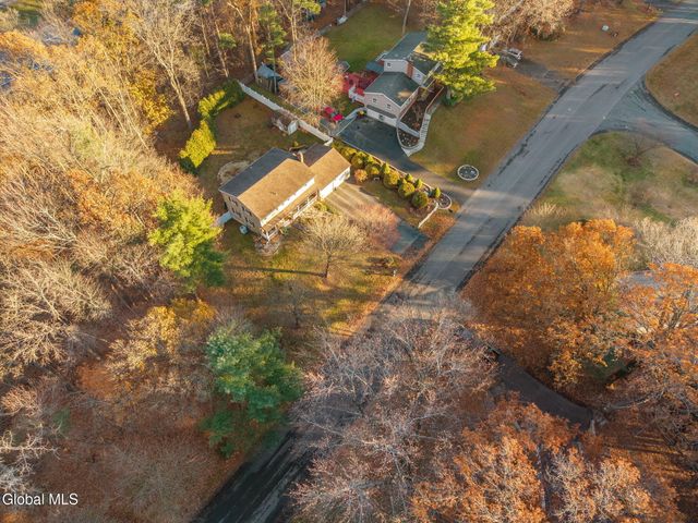 25 Longview Drive, Clifton Park, NY 12065