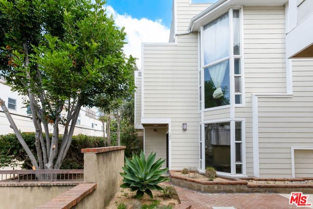 1717 Stoner Avenue 105, Los Angeles, CA 90025