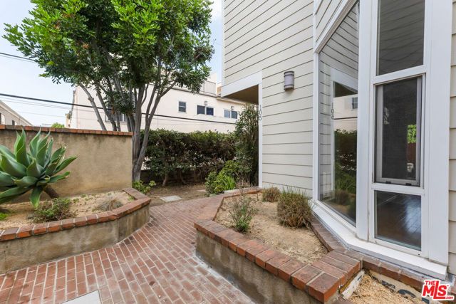 1717 Stoner Avenue 105, Los Angeles, CA 90025
