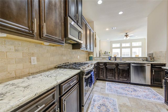 26 W Oaks Drive, Houston, TX 77058