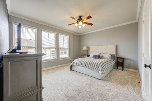26 W Oaks Drive, Houston, TX 77058