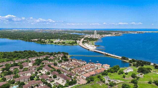 26 W Oaks Drive, Houston, TX 77058