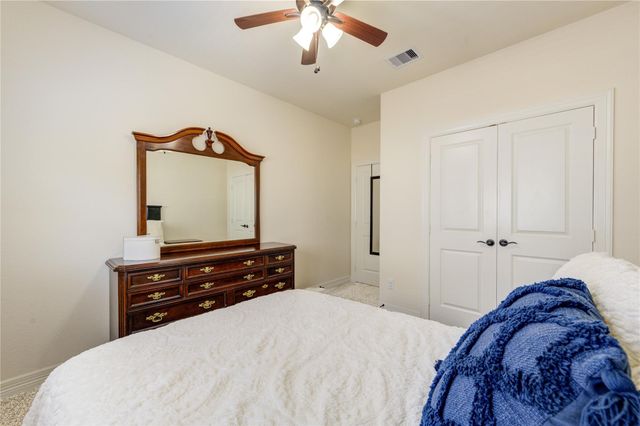 26 W Oaks Drive, Houston, TX 77058