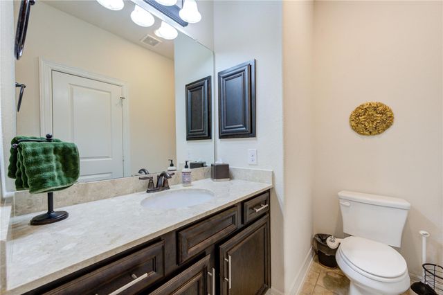 26 W Oaks Drive, Houston, TX 77058