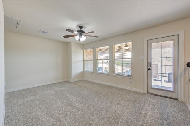 26 W Oaks Drive, Houston, TX 77058