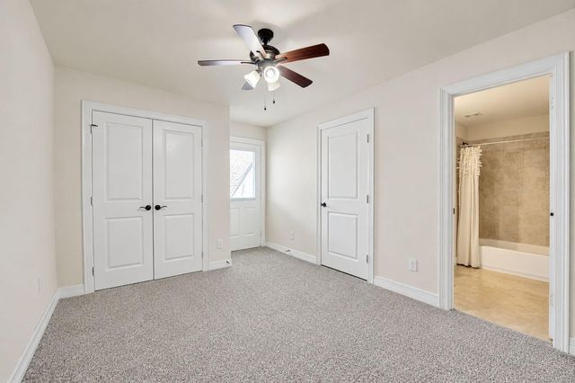 26 W Oaks Drive, Houston, TX 77058