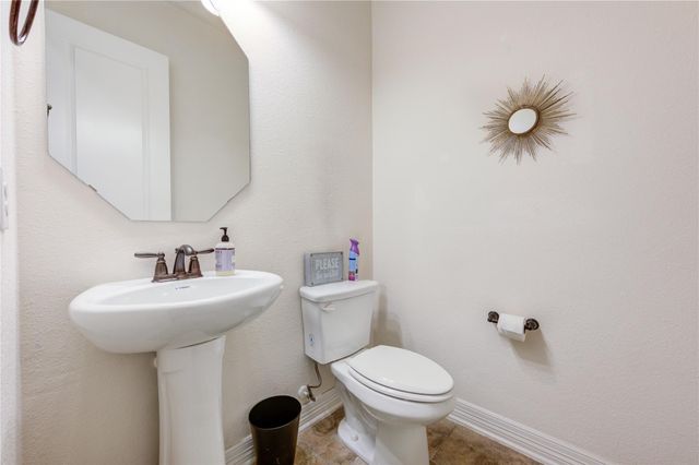 26 W Oaks Drive, Houston, TX 77058