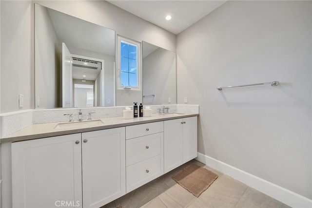 247 Oceano, Irvine, CA 92602