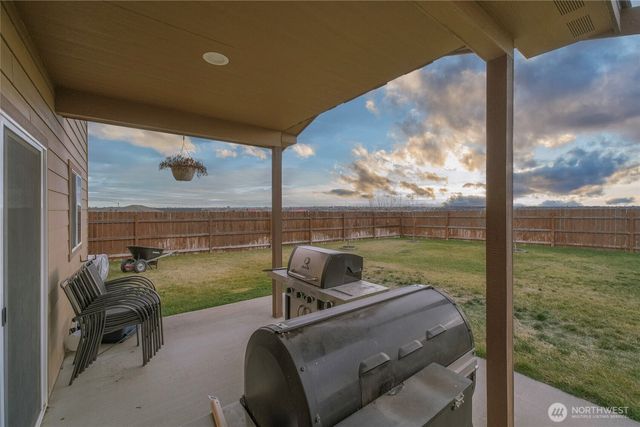 1427 W Century St, Moses Lake, WA 98837