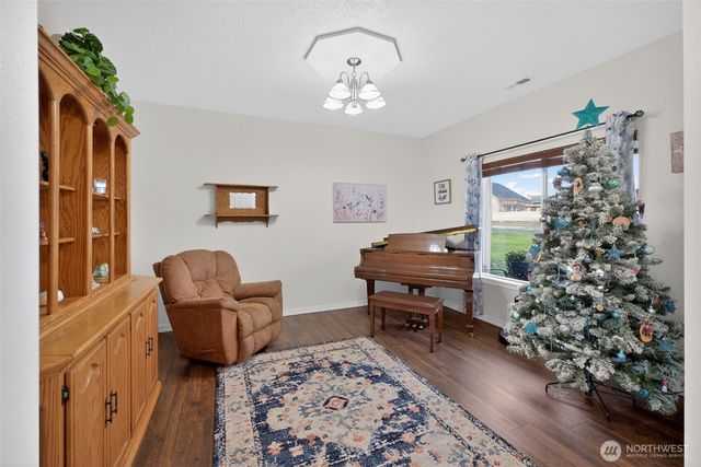 1427 W Century St, Moses Lake, WA 98837