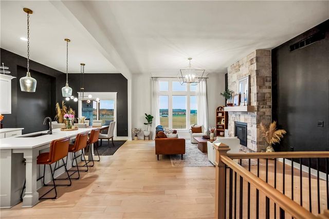 21123 W 186th Terrace, Spring Hill, KS 66083