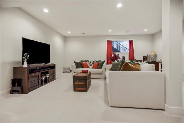 21123 W 186th Terrace, Spring Hill, KS 66083