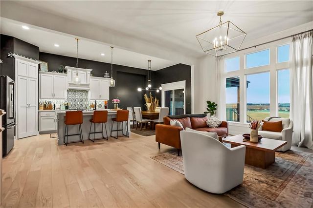 21123 W 186th Terrace, Spring Hill, KS 66083