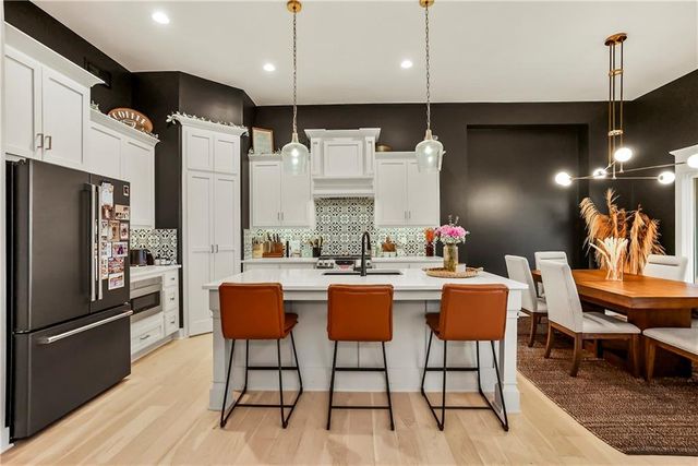 21123 W 186th Terrace, Spring Hill, KS 66083