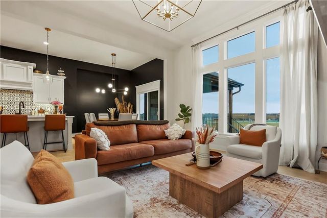 21123 W 186th Terrace, Spring Hill, KS 66083