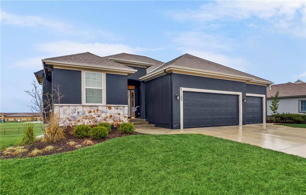 21123 W 186th Terrace, Spring Hill, KS 66083