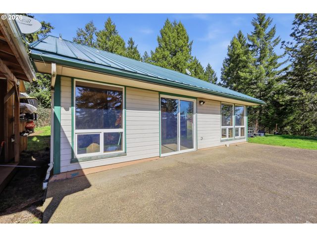 28460 SUTHERLIN Ln, Eugene, OR 97405