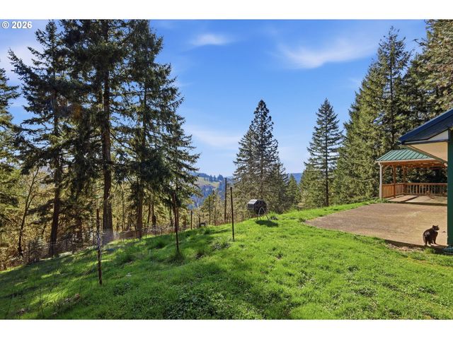 28460 SUTHERLIN Ln, Eugene, OR 97405