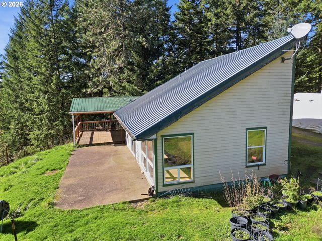 28460 SUTHERLIN Ln, Eugene, OR 97405