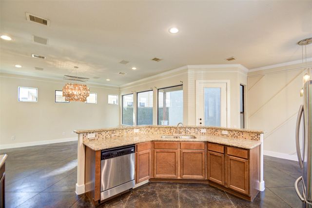 11021 Little John Way, Houston, TX 77043