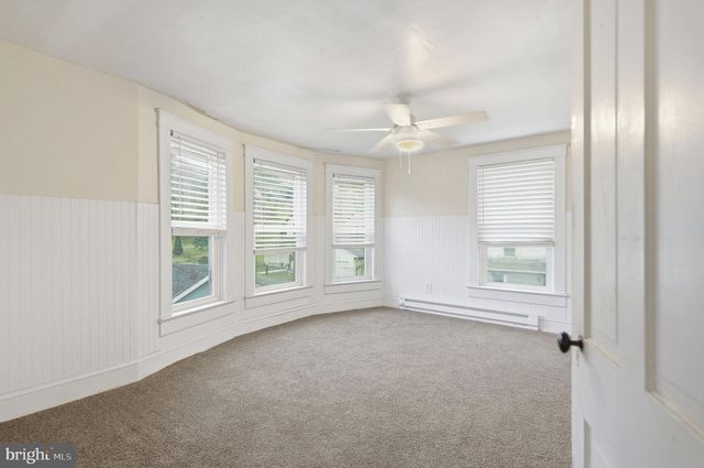 40 MABLE LN, Berkeley Springs, WV 25411