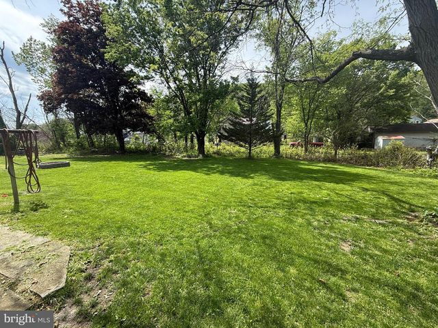 40 MABLE LN, Berkeley Springs, WV 25411