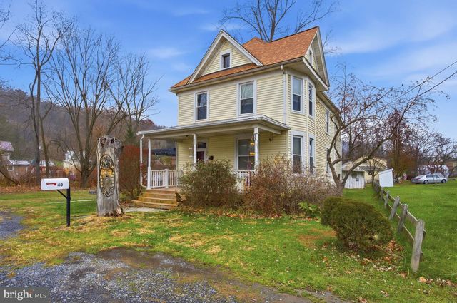 40 MABLE LN, Berkeley Springs, WV 25411