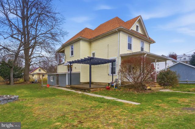 40 MABLE LN, Berkeley Springs, WV 25411