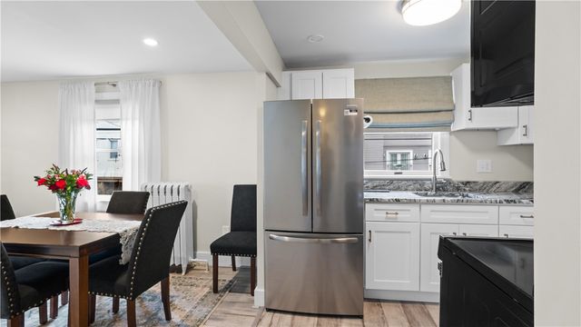 629 Thames Street, Newport, RI 02840