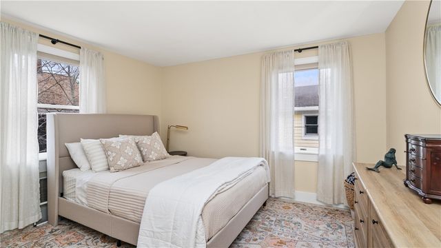 629 Thames Street, Newport, RI 02840