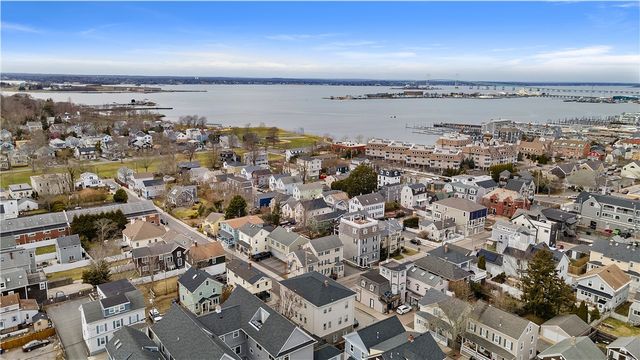 629 Thames Street, Newport, RI 02840