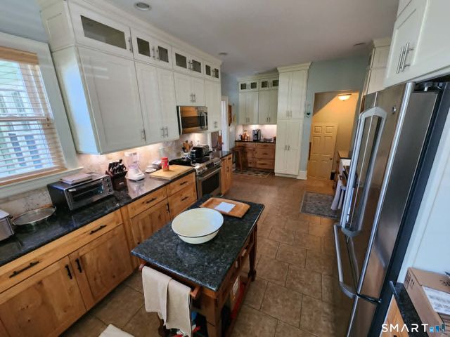 425 Pomeroy Avenue, Meriden, CT 06450
