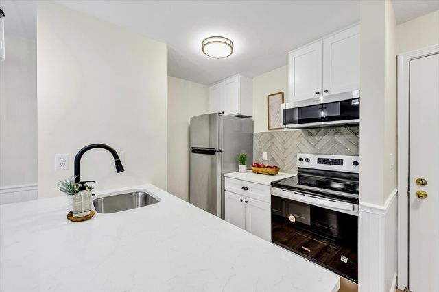 101 Fletcher Ln L, Brewster, MA 02631