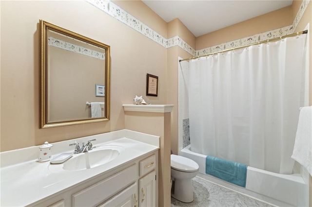 11709 E 71ST Court, Raytown, MO 64133
