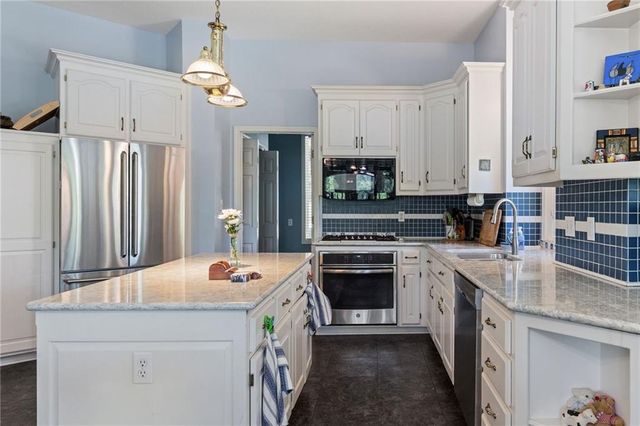 11709 E 71ST Court, Raytown, MO 64133