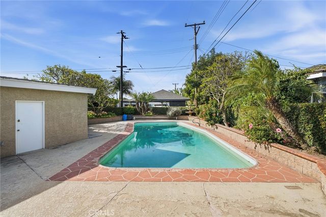 9600 Hoback, Bellflower, CA 90706