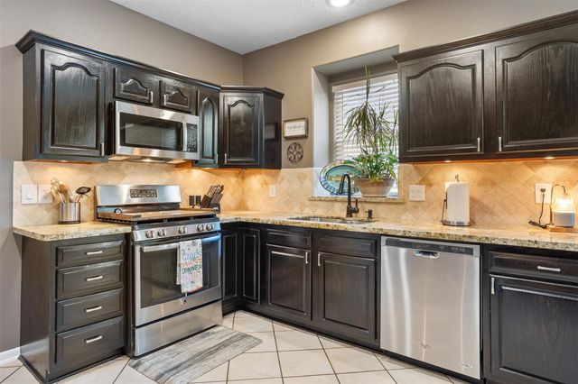1809 Meredith Court, Deer Park, TX 77536