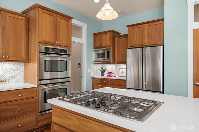 21801 26th Street E, Lake Tapps, WA 98391
