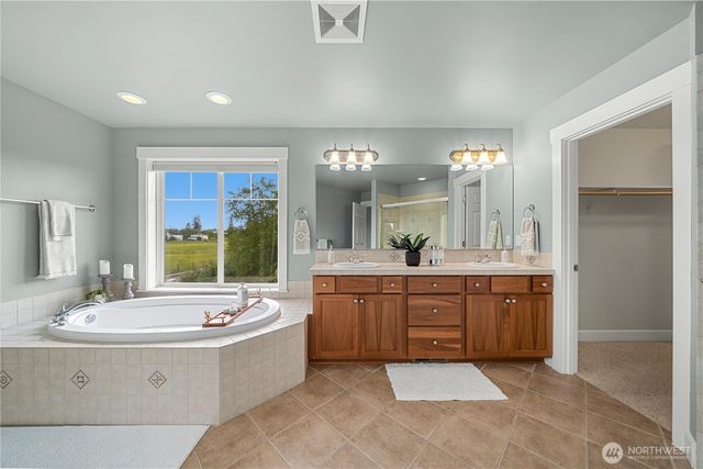 21801 26th Street E, Lake Tapps, WA 98391