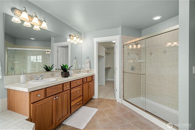 21801 26th Street E, Lake Tapps, WA 98391